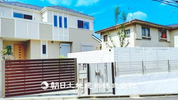外観 【外観・立地】時間のゆとりと空間、暖かな陽光がもたらす光と風を独占してください。ここから新しい暮らしが始まります。