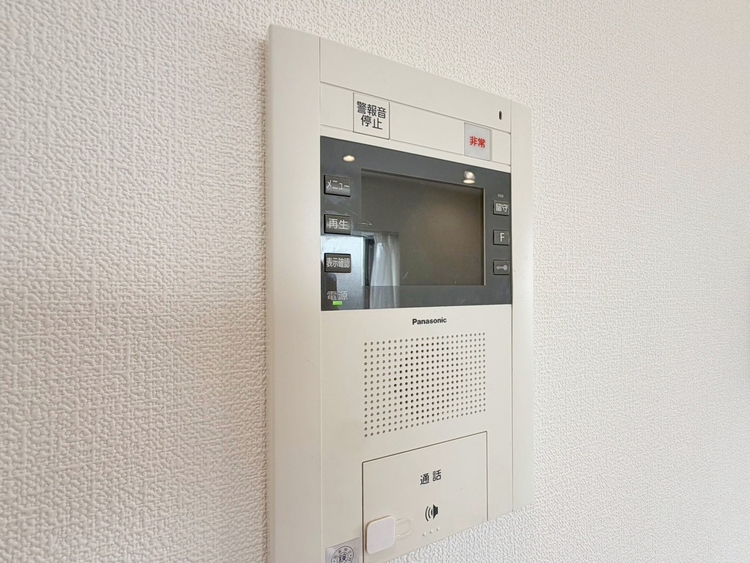 その他 誰が来てもわかる様にモニター付きインターホンを設置。
