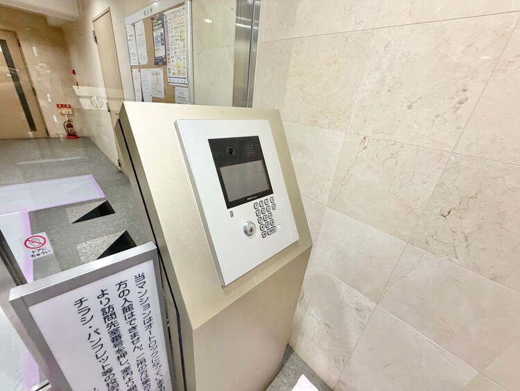その他 誰が来てもわかる様にモニター付きインターホンを設置。
