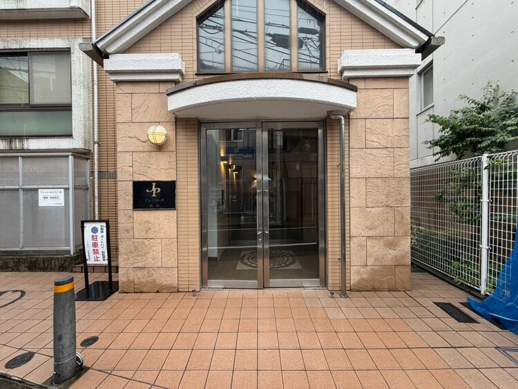 その他 上質感漂う玄関アプローチです。