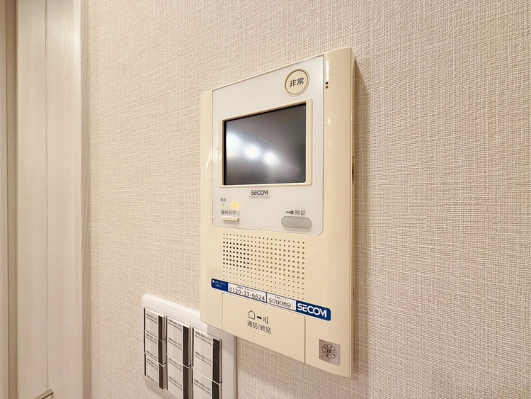 その他 誰が来てもわかる様にモニター付きインターホンを設置。