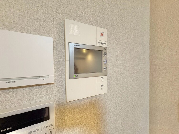 その他 誰が来てもわかる様にモニター付きインターホンを設置。