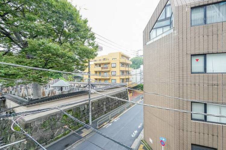 その他 バルコニーからの眺望。季節による景色の変化を日常の生活と共に感じてください。