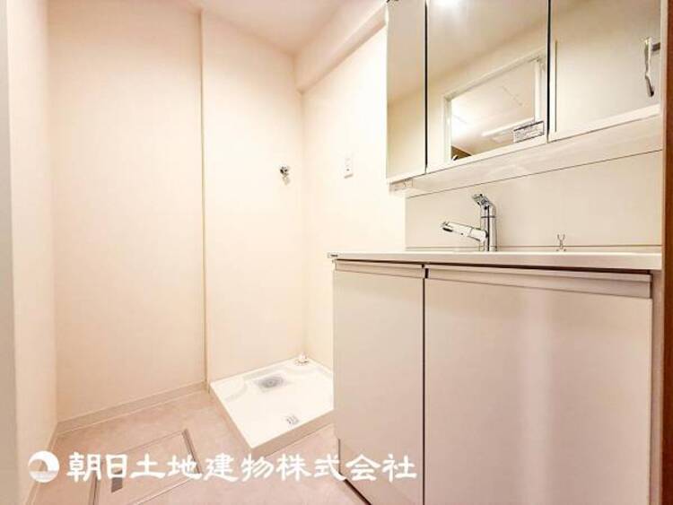 洗面 【洗面化粧台】慌ただしい1日が始まり、充実した1日の終わりを締めくくる洗面所。