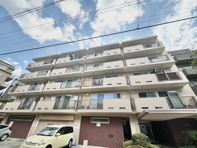 外観 資料には掲載していない情報が、現地にはたくさんあります。是非一度、現地をご確認ください。