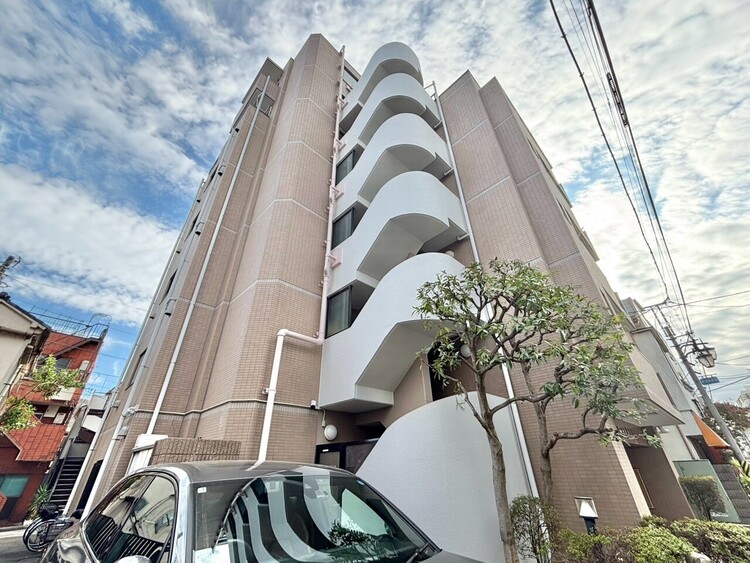 その他 飽きのこないシンプルモダンな外観です。