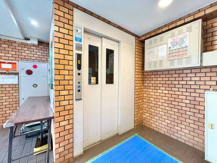 設備 エレベーターの管理も、きちんと行き届いてます。