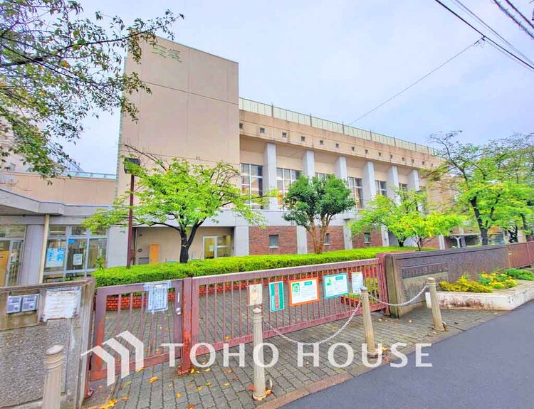 周辺 世田谷区立玉堤小学校　距離750m