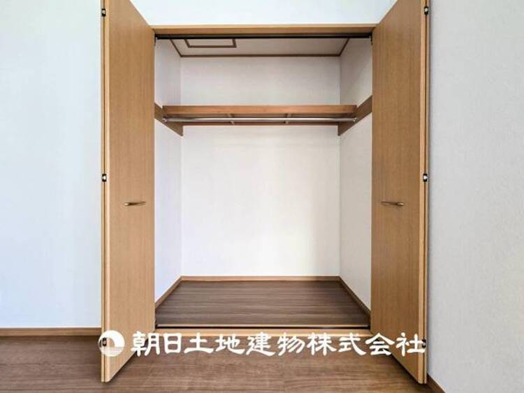 収納 【収納】全居室に収納付き、共用スペース収納もあり、すっきり片づけて広く使えます。