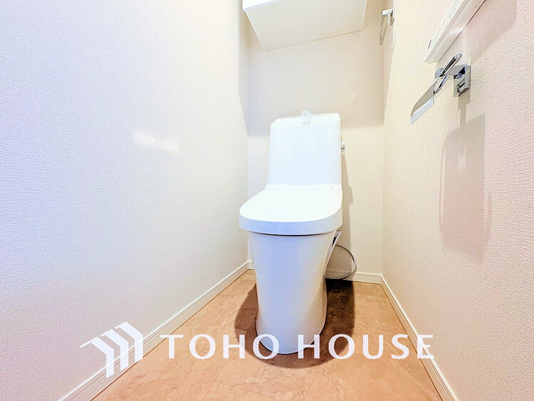 トイレ トイレには快適な温水洗浄便座付