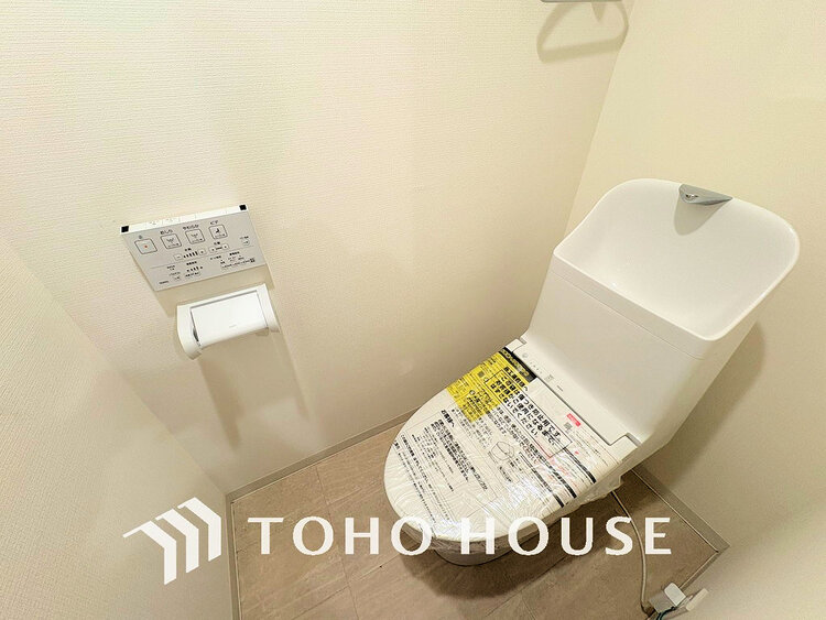 トイレ トイレには快適な温水洗浄便座付