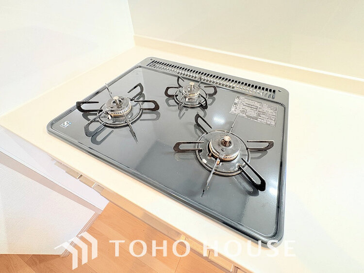 その他 3口ガスコンロで効率よくお料理できますね