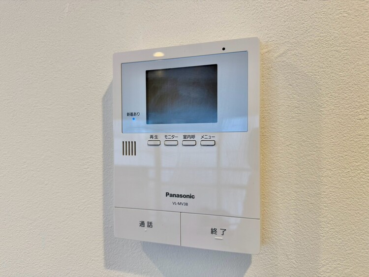 その他 誰が来てもわかる様にモニター付きインターホンを設置。