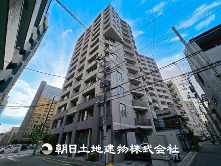 外観 【外観写真】表現された空間はたくさんの光を浴び、風を感じ、暮らしの時間を豊かにしてくれます。デザインされた空間と競い合うかのような充実した建物と共に大切な家族の思い出を刻んでいきます。
