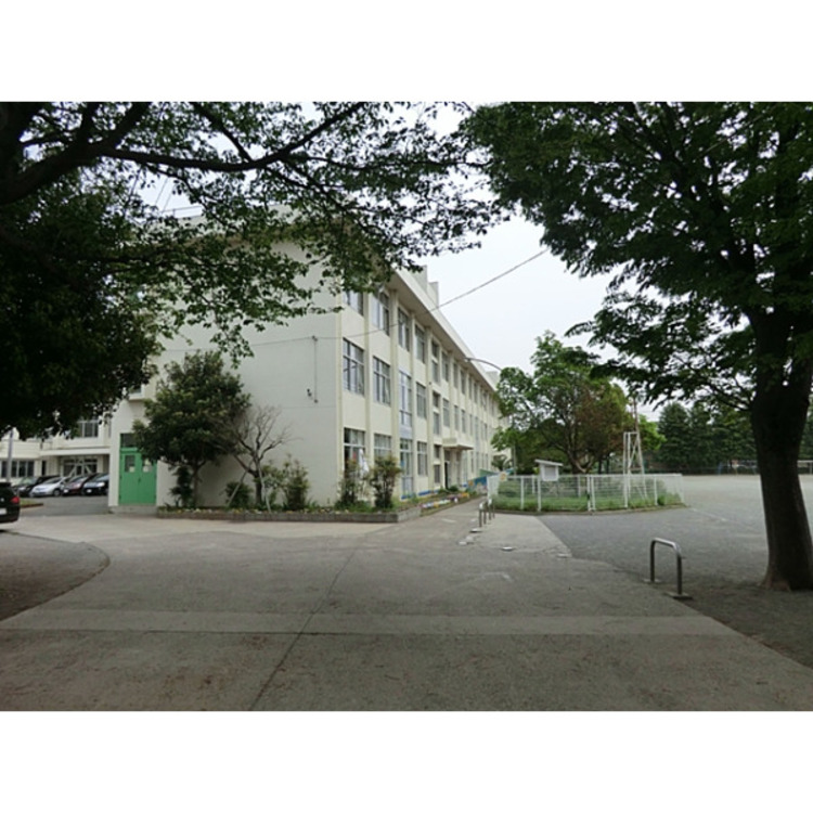 周辺 所沢小学校(約640m)
