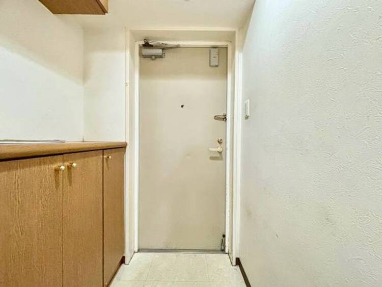 その他 リフォーム前。今後ご家族の「行ってきます」「ただいま」が行き交う空間になることでしょう。