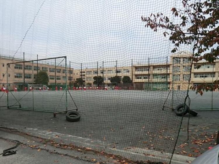 周辺 横浜市立潮田中学校　1130ｍ
