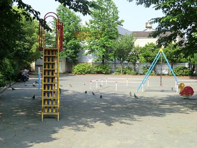 周辺 朝日町公園　340m