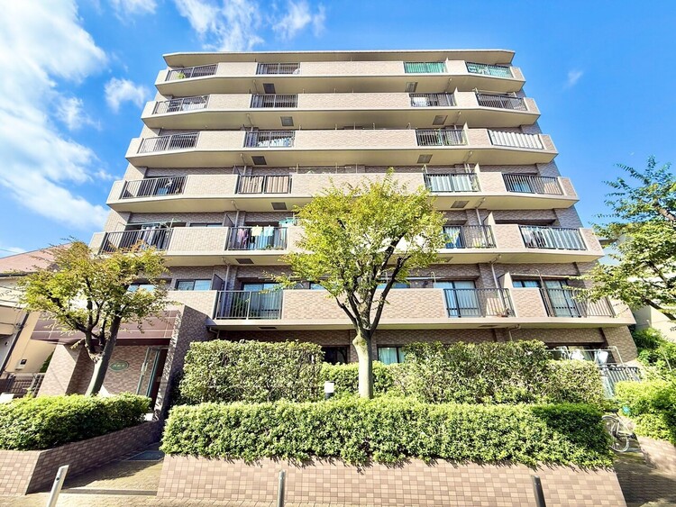 外観 資料には掲載していない情報が、現地にはたくさんあります。是非一度、現地をご確認ください。
