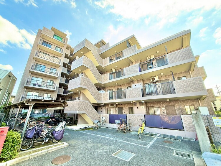 外観 現地に足をお運びいただいた際には、周辺散策などをお勧めいたします。