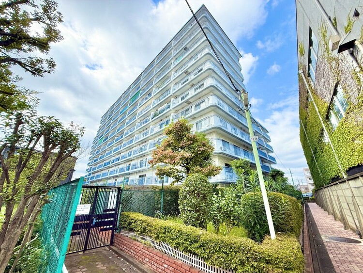 外観 資料には掲載していない情報が、現地にはたくさんあります。是非一度、現地をご確認ください。