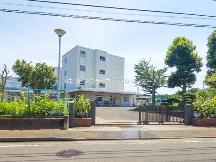 周辺 横浜市立日限山中学校　2030m
