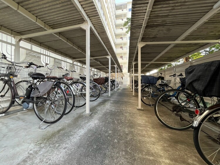 その他 きちんと整備された駐輪場。住む方の心遣いが感じられます。