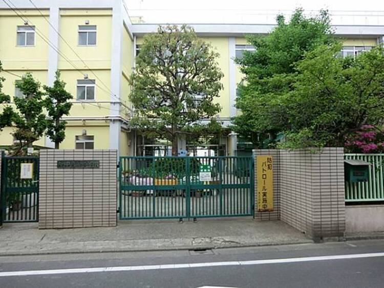 周辺 大田区立大森第三小学校　290ｍ