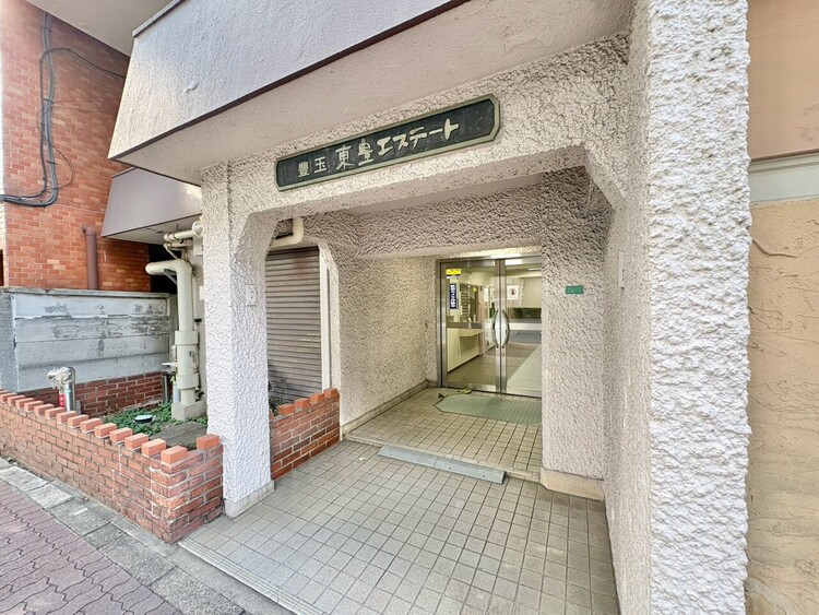 エントランス 外と内をつなぐエントランスは、まさに顔となる場所。