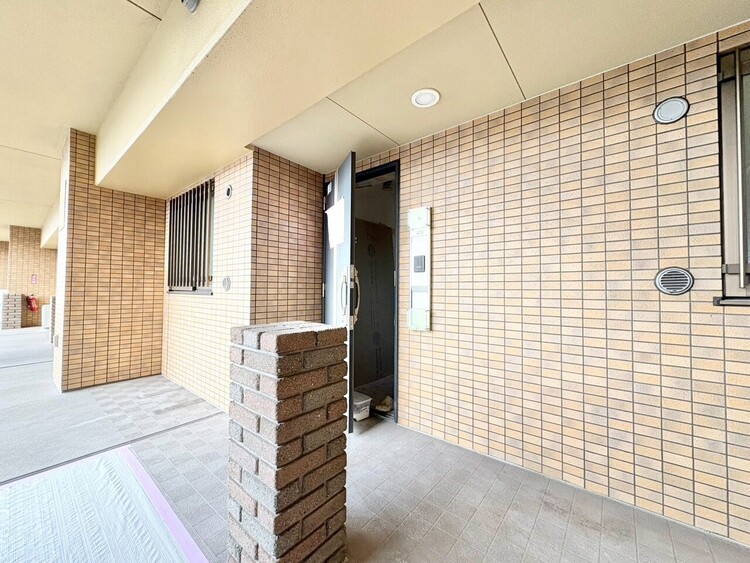 玄関 玄関を開ければ、そこは安らぎのご自宅。
