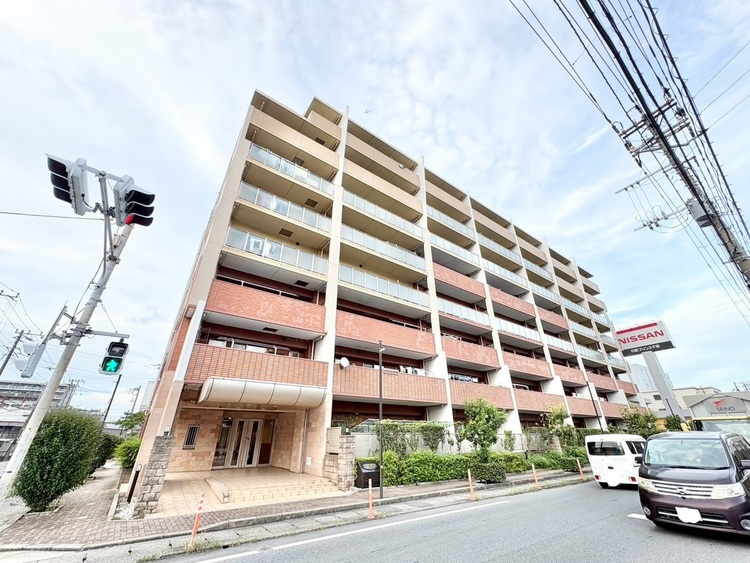 外観 現地に足をお運びいただいた際には、周辺散策などをお勧めいたします。