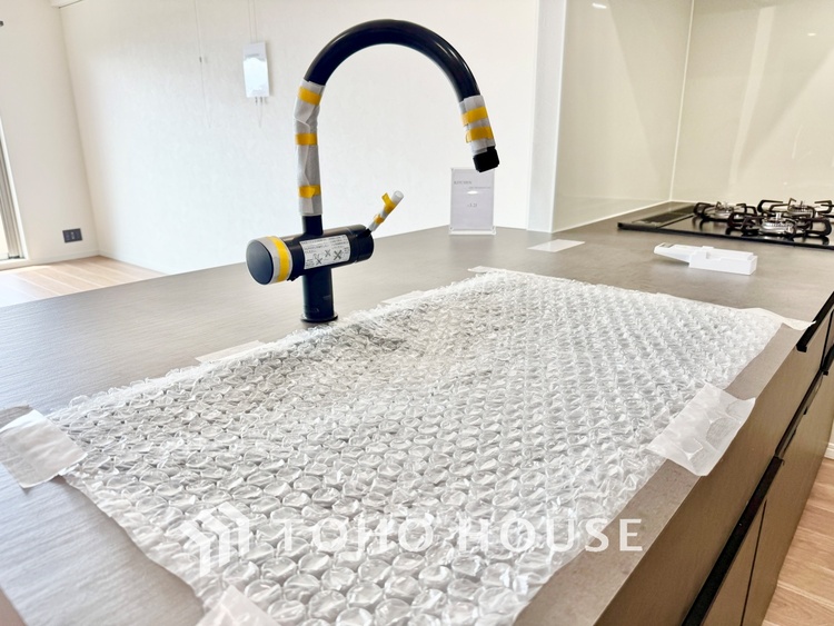 キッチン ◆愛育◆キッチンは家族の絆を育む大切な空間。シンプルで使い易いSystemKitchenで愉しく作る料理は愛情のある美味しいご馳走に。