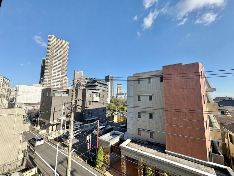 その他 眺望や窓からの景色が良いと、家で過ごす時間も快適です。