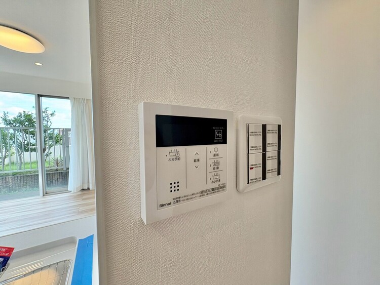 その他 見やすい画面で操作しやすい給湯パネル。
