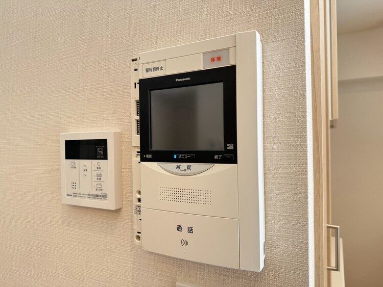 その他 誰が来てもわかる様にモニター付きインターホンを設置。