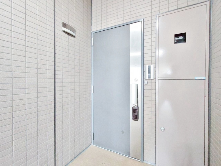 玄関 玄関を開ければ、そこは安らぎのご自宅。