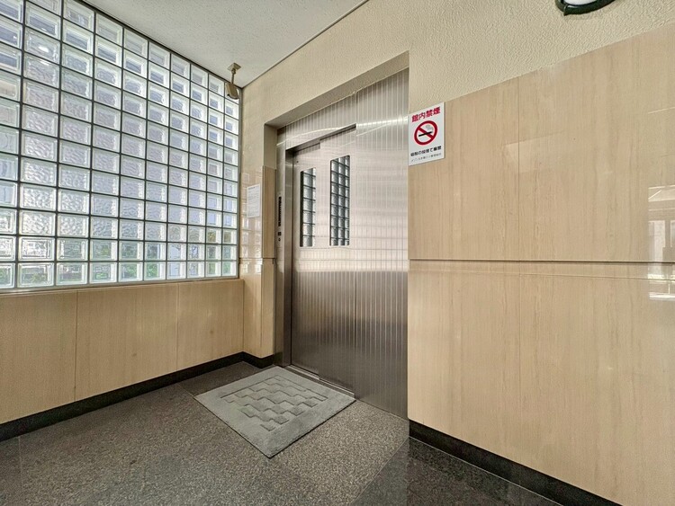 その他 エレベーター完備のため荷物が多くなっても安心。