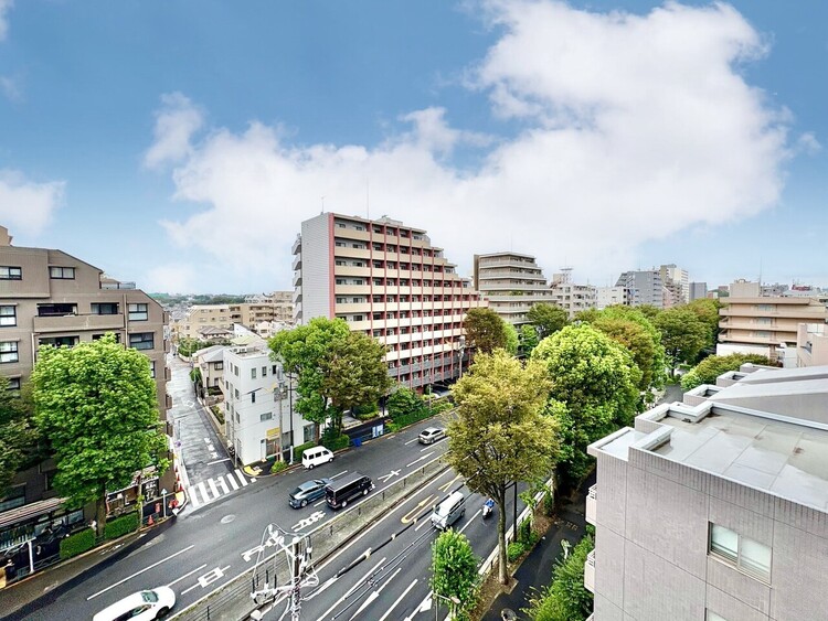 その他 眺望や窓からの景色が良いと、家で過ごす時間も快適です。