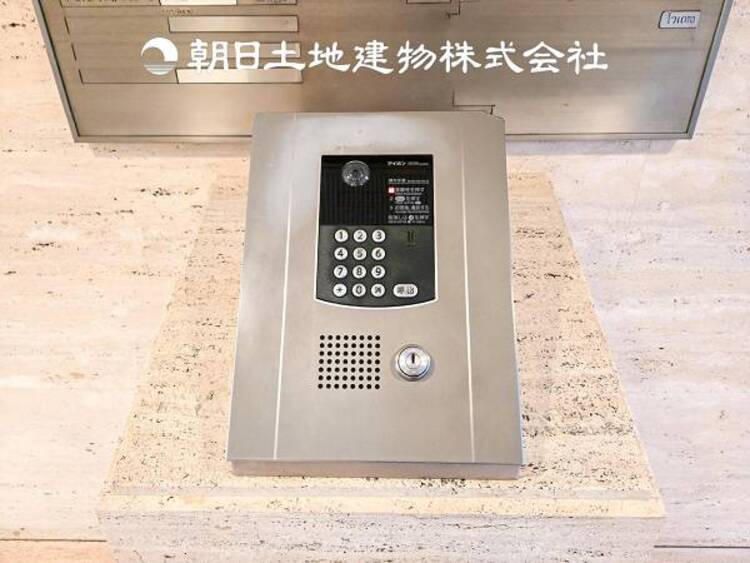 外観 【オートロック】防犯上安心なオートロック機能！カメラ機能付きなので訪問者の確認もできます。