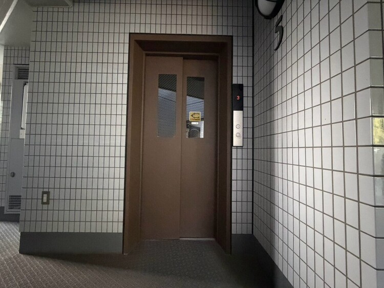 その他 エレベーター完備のため荷物が多くなっても安心。