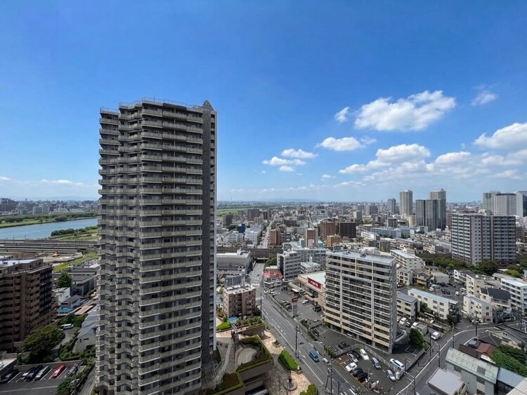 その他 眺望や窓からの景色が良いと、家で過ごす時間も快適です。