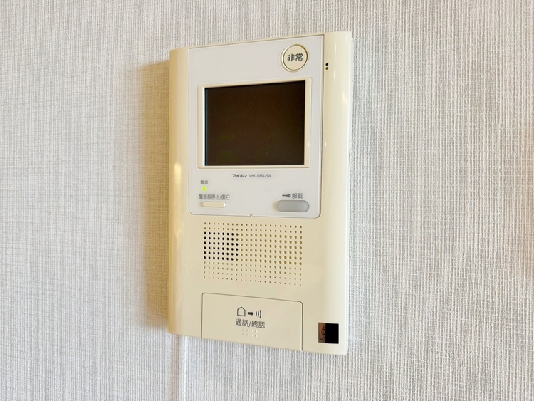 その他 誰が来てもわかる様にモニター付きインターホンを設置。