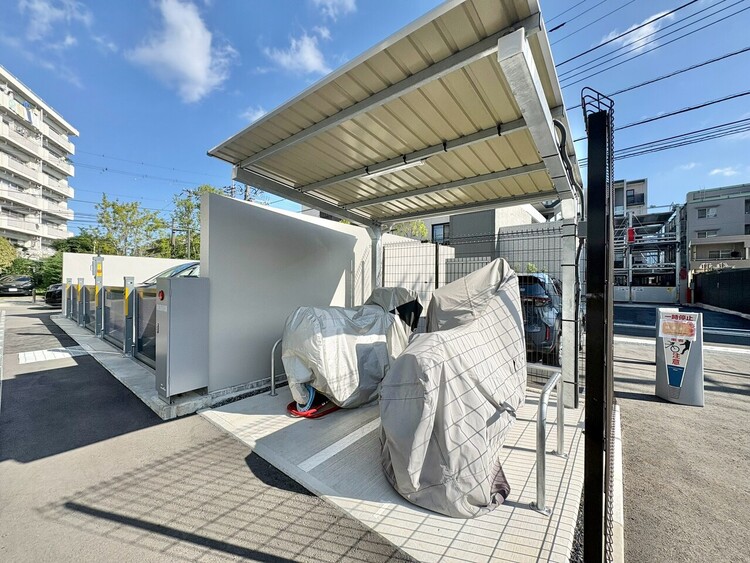 その他 マンションの敷地内には、中庭もございます。
