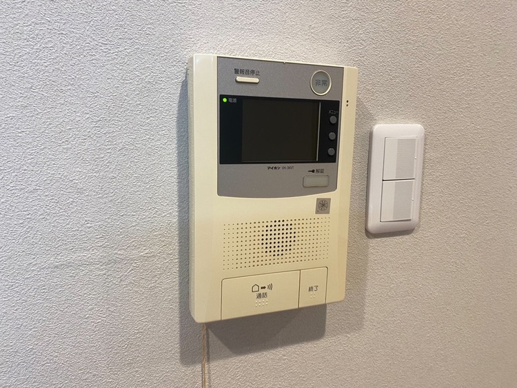 その他 誰が来てもわかる様にモニター付きインターホンを設置。