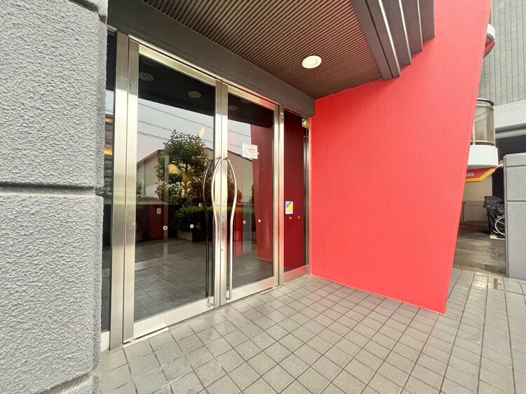 その他 上質感漂う玄関アプローチです。