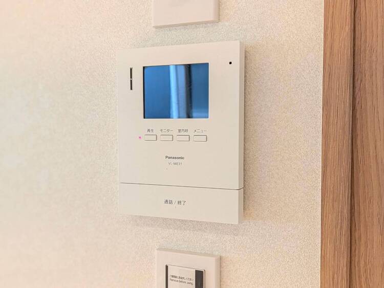その他 誰が来てもわかる様にモニター付きインターホンを設置。