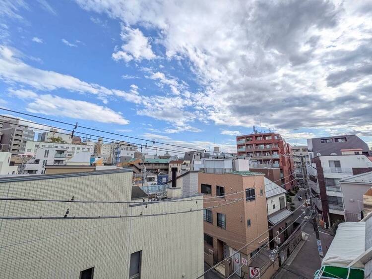その他 眺望や窓からの景色が良いと、家で過ごす時間も快適です。