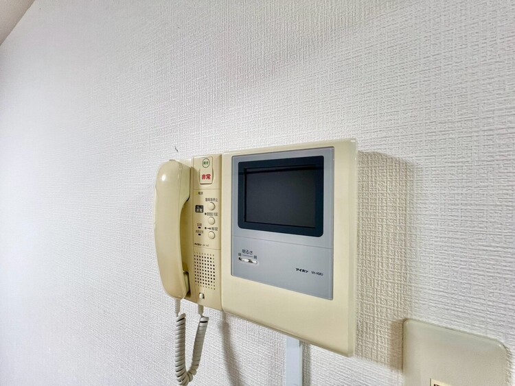 その他 誰が来てもわかる様にモニター付きインターホンを設置。
