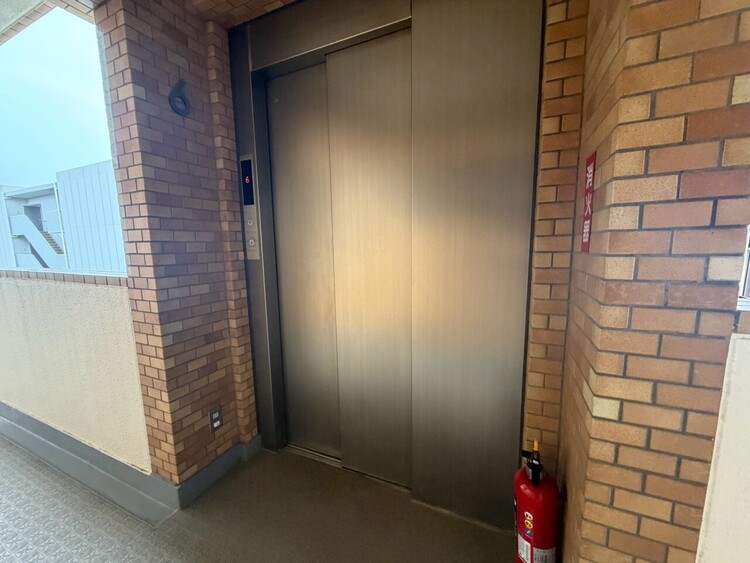 その他 エレベーター完備のため荷物が多くなっても安心。
