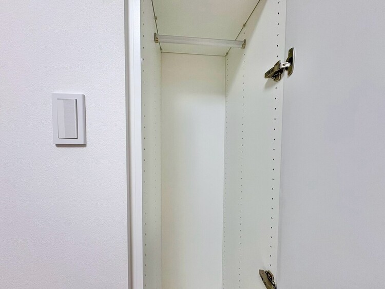 その他 収納スペースが付いていて、お部屋を広く使っていただけます。
